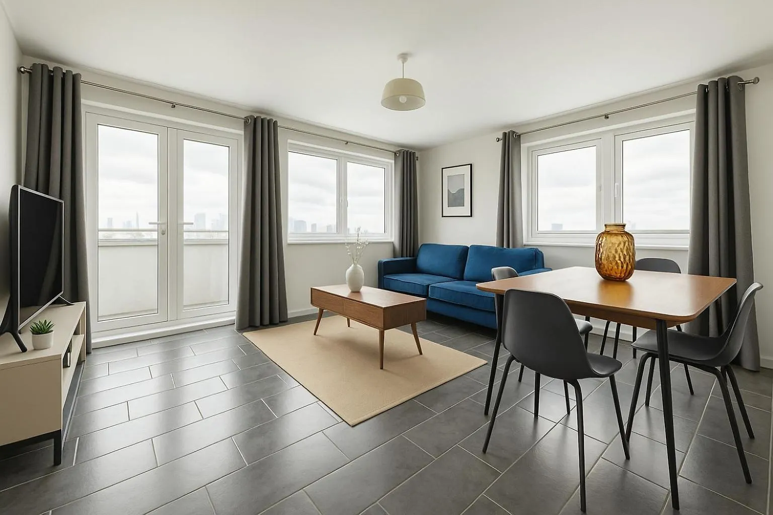 Canary Wharf Apartment With Balcony And Stunning Views London