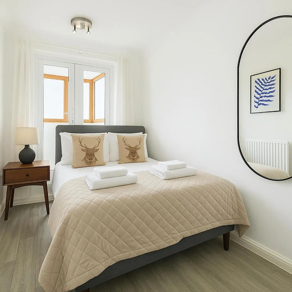 Canary Wharf Apartment With Balcony And Stunning Views London