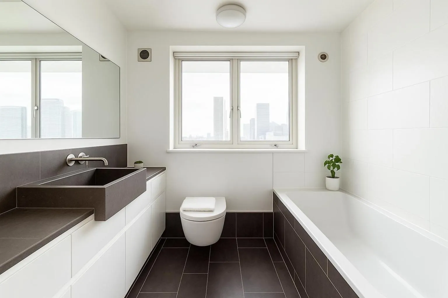 Canary Wharf Apartment With Balcony And Stunning Views London